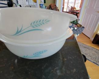 Pyrex Wheat