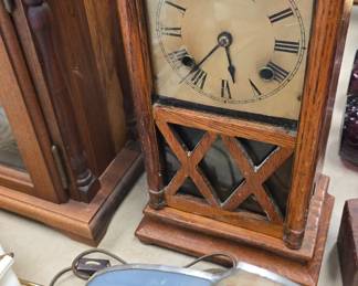 vintage desk clock