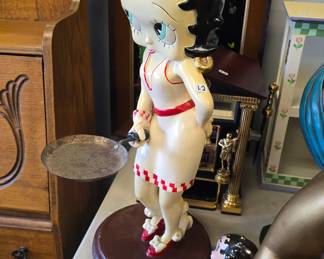 Betty Boop with frying pan