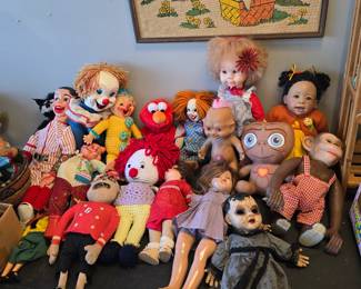 tons of dolls and clowns and others even got a et in there