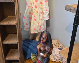 child mannequin missing a arm