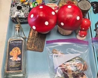 Misc goodies tray lots