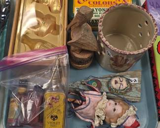 Misc goodies tray lots