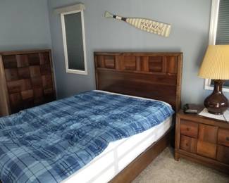 Queen bedroom set