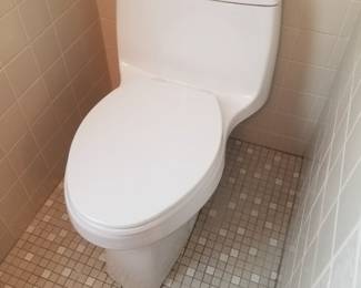One-piece commode