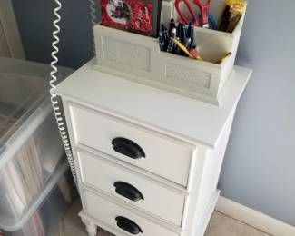3-drawer chest