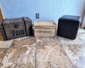 Assorted storage containers