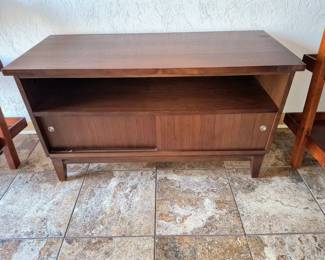 Retro look TV stand