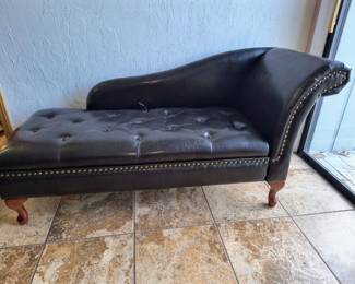 Fainting couch with storage