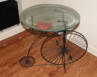 Bicycle table