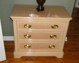 Bernhardt 3 drawer dresser (2)