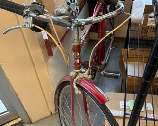1960's Western Flyer Made in England with original horn..makes the noise. 3 speed