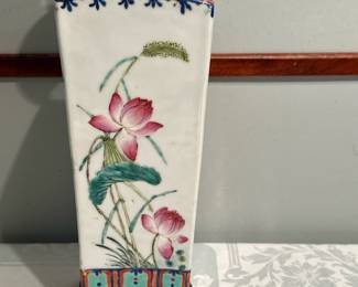 Chinese Style Table Lamp | Chinese Famille Rose style hand-painted ceramic table lamp. - h. 23.5 x w. 4.5 in