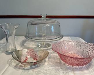 (4pc) Glass Cakestand & Decorative Bowls | 
Vintage glass pieces including a vase, cake stand, and decorative bowls.
