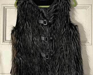 Jones New York Faux Fur Vest | Jones New York faux fur vest with sweater-lined interior and leather snaps/buckles. Size: "Signature Petite"
