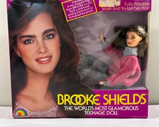 Brooke Shields Doll Set | Vintage 1980's Brooke Shields doll featuring wash and style hair function. -  h. 11.5 x w. 10.5 in
