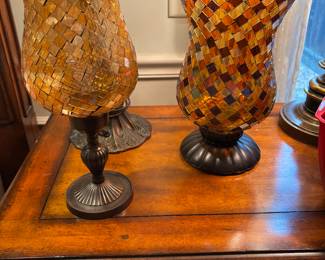 Love these amber mica lanterns