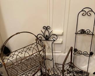 Wire Baskets, plate/towel holders