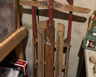 Love this vintage sled