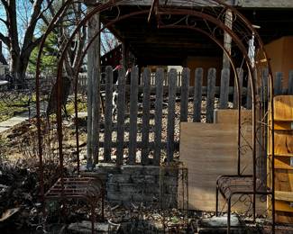 2 Trellis with seats...excellent condition.