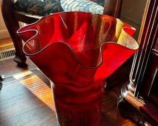 Wonderful Art Glass Ruffle Floor or table vase