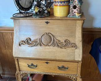 Love this Oak drop front desk with appliques. Excellent condition