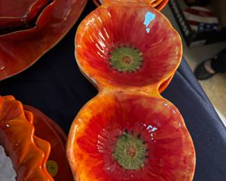 Maxcera Geranium 3 bowls connected for snacks