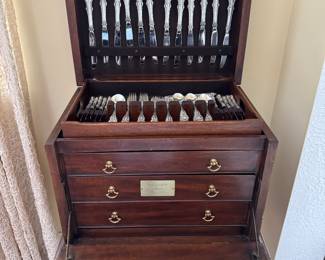 Henkel Harris Drop-Front Flame Mahogany Queen Anne Silver Chest with Satinwood Inlay. Measures 21.5" W x 17.25" D x 40" H. Photo 2 of 5.