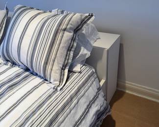 Queen Size Platform Bed. Photo 1 of 3.