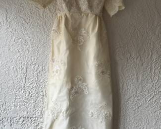 Silk Taffeta & Lace Wedding Dress with Detachible Train. Size Small. Photo 1 of 5.