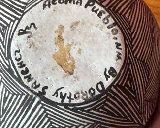 Signed by Dorothy Sanchez, Acoma, New Mexico. Measures 7" H x 5" W. Photo 1 of 2.