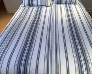 Queen Size Platform Bed. Photo 3 of 3.