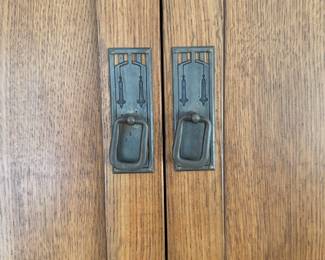 Custom Sawbridge Studios Two-Piece Quarter Sawn Oak Bookcase Handcrafted by Ron Skidmore & Steve Stenger Circa 1998. Photo 2 of 2.