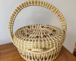 Charleston, SC Hand-Woven Sweetgrass Purse. Photo 1 of 2.