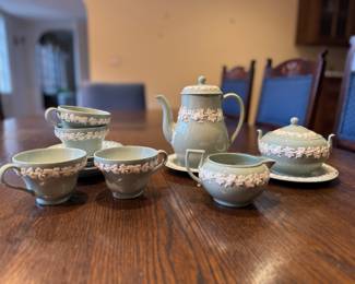1950s Wedgwood of Etruria & Barlaston Queens Ware Coffee / Tea Dish Set - 13 Pieces. Photo 1 of 2.