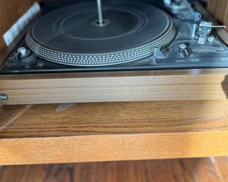 Dual CS Automatic Belt Turntable. Photo 1 of 2.