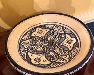 Blue and white warming plate