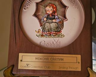 Hummel,Goebel 6" Collector's Plaque # 690 Spec Ed #2 "Smiling Through" 