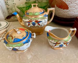 Vintage Hand Painted Parrots Lovebirds 4 Cup Teapot & Cream/Sugar Made in Japan