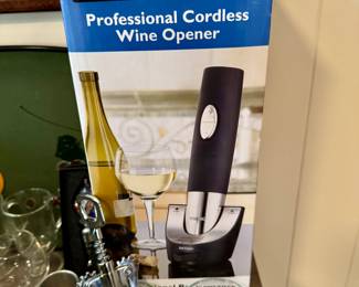 Waring Pro Professional Cordless Wine Opener