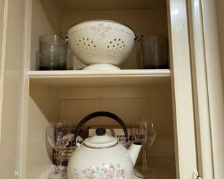 Reston Lloyd Vtg 1992 Tea Rose Kettle by PFALTZGRAFF Porcelain on Metal & Vintage Enamel Metal Colander Flower Rose, Patina On Brass Handles 1980's