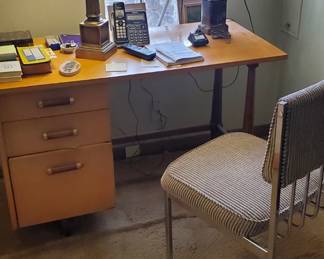 MCM desk