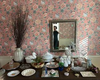 Lots of pretties, lladro, Rosethal crystal glasses