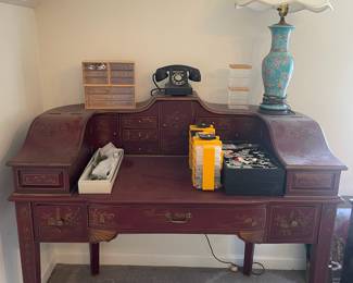 Desk with compartments