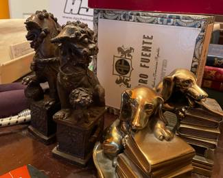 Decorative bookends