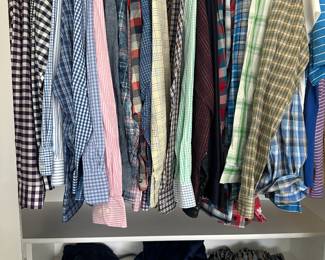 Button-downs (M - XL)
Vineyard vines, Brooks Brothers, J.Crew, Patagonia, Charles Tyrwhitt, Robert Graham, Johnny O, Tommy Bahama, North Face
