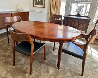 Gudme Mobelfabrik Mid Century Danish Rosewood dining table and JL Moller dining chairs