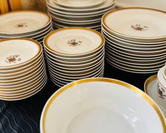 Royal Copenhagen "Golden Clover" dinner service 