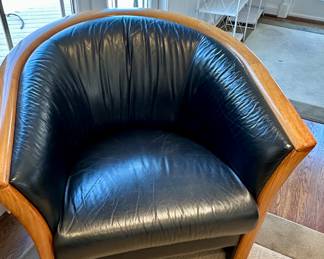 Vintage Ekornes leather "Manhattan" chair