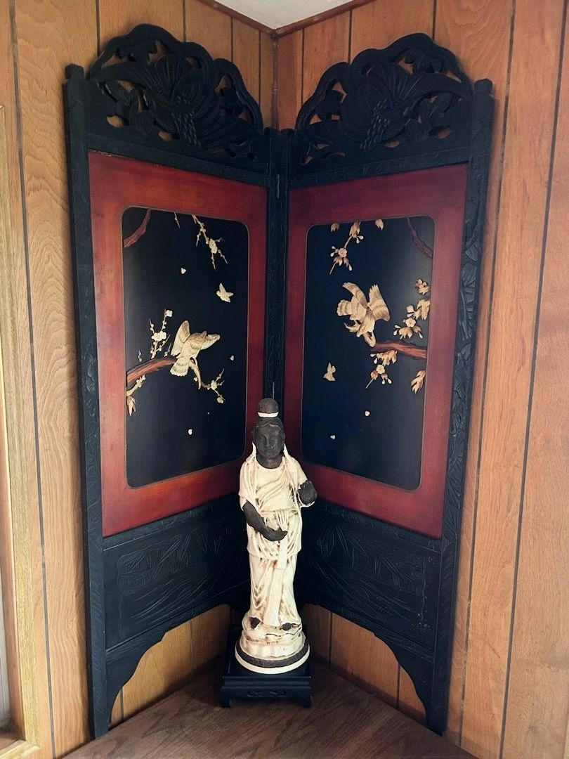 TW102VVintage Japanese Oriental Carved TwoPanel Screen and Statue